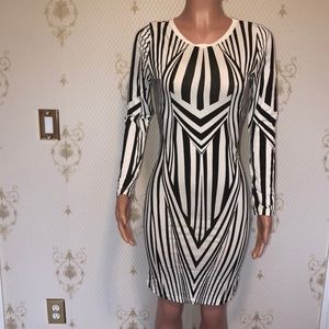 NWOT💥Hot 💥 Black & White Striped dress